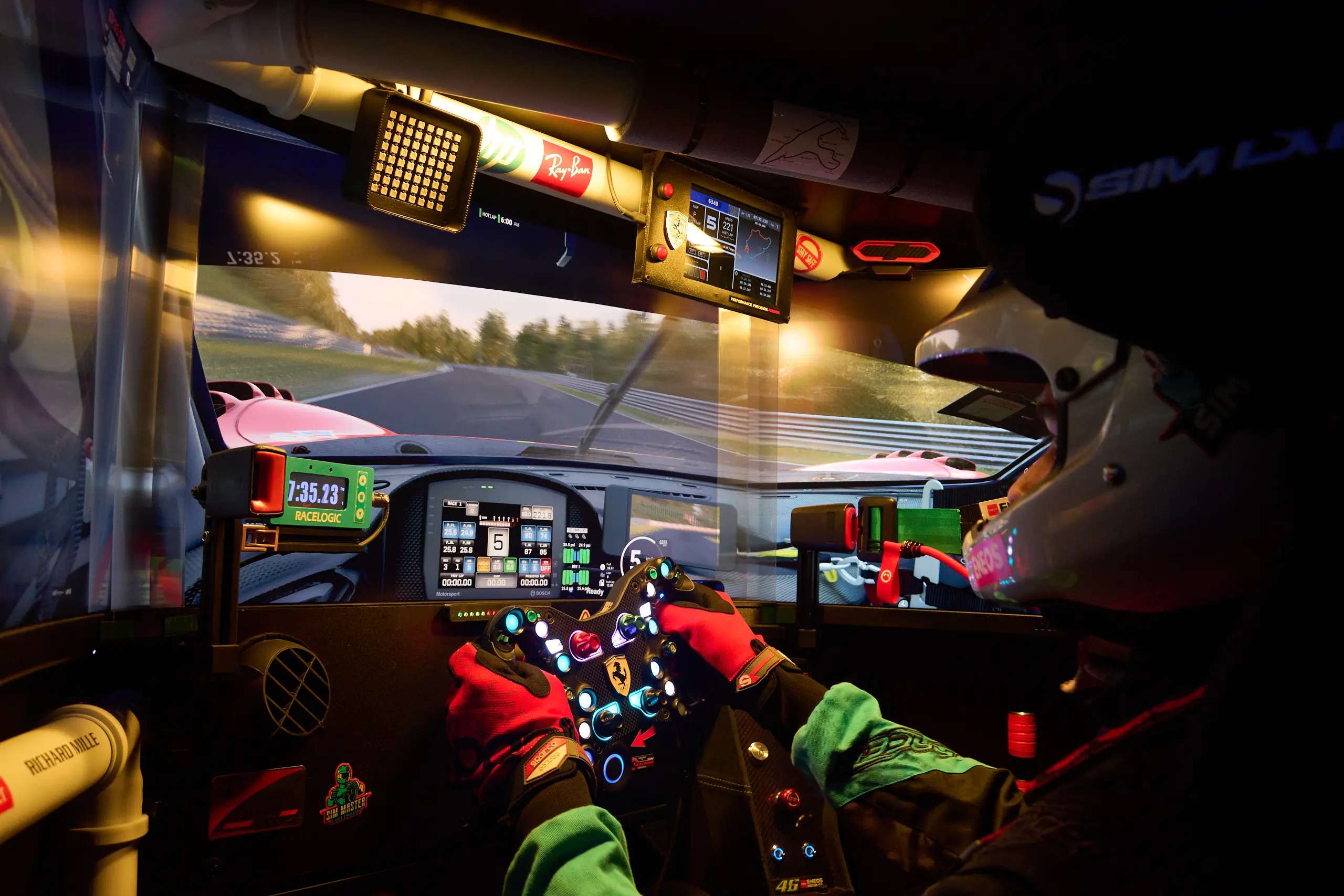 Triple Screen cockpit at the Sim Master center